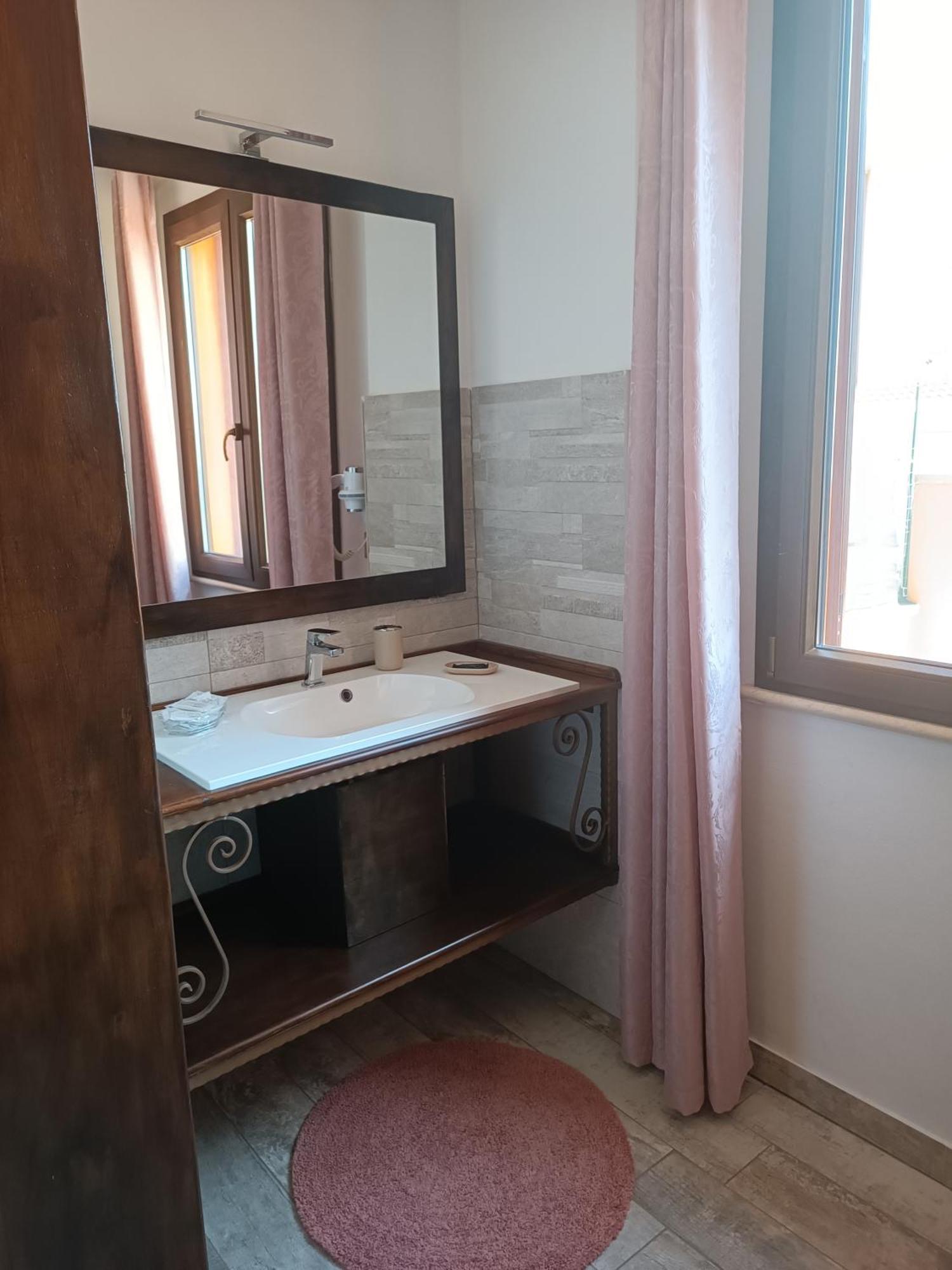 B&B Mamuthones Porto Torres Phòng bức ảnh
